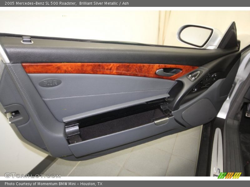 Door Panel of 2005 SL 500 Roadster