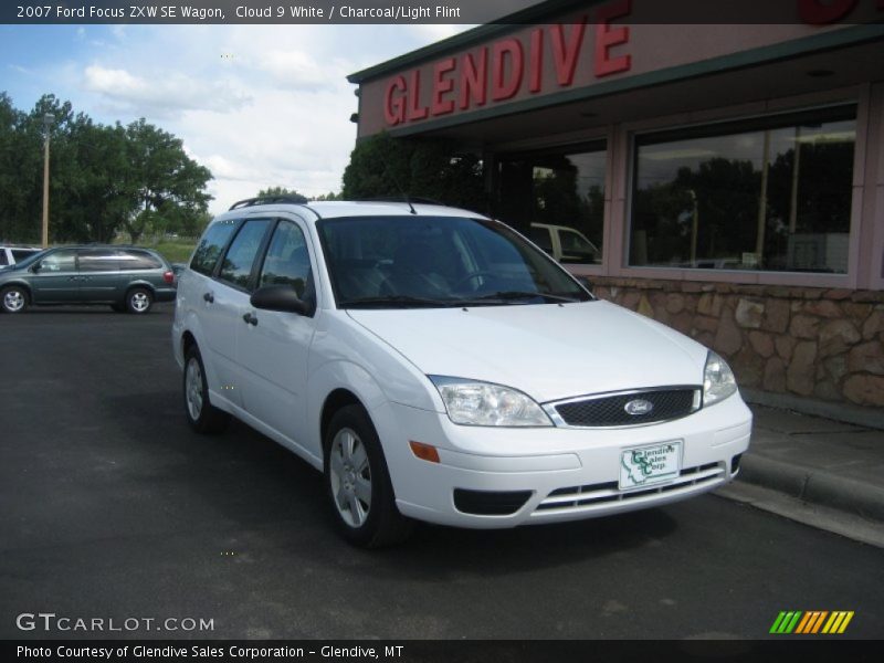 Cloud 9 White / Charcoal/Light Flint 2007 Ford Focus ZXW SE Wagon