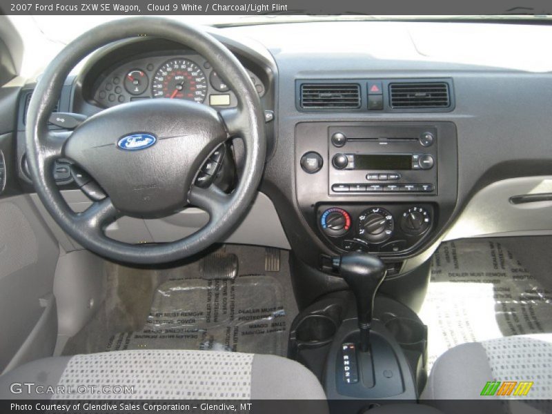 Cloud 9 White / Charcoal/Light Flint 2007 Ford Focus ZXW SE Wagon