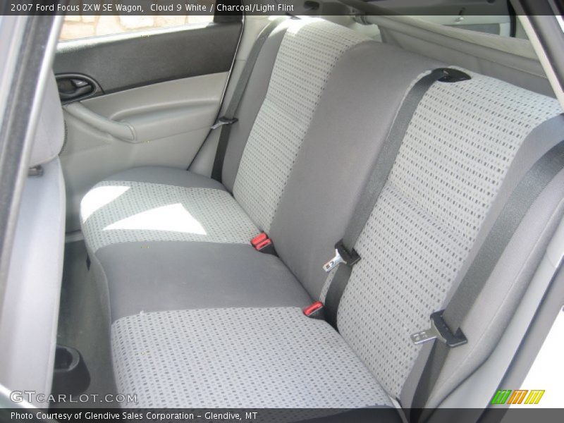 Cloud 9 White / Charcoal/Light Flint 2007 Ford Focus ZXW SE Wagon