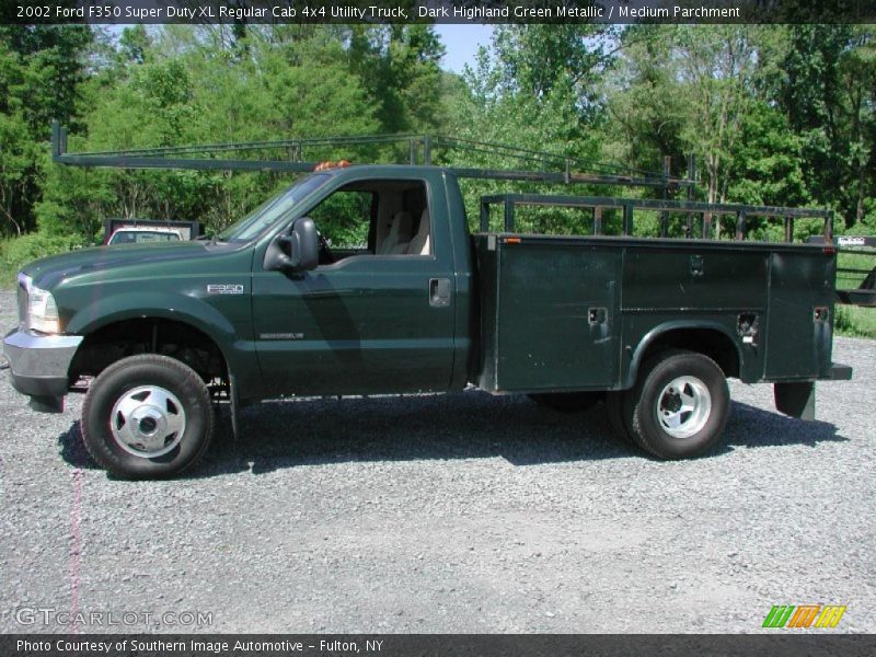 Dark Highland Green Metallic / Medium Parchment 2002 Ford F350 Super Duty XL Regular Cab 4x4 Utility Truck