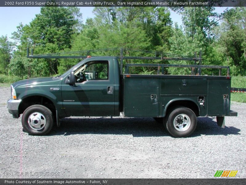 Dark Highland Green Metallic / Medium Parchment 2002 Ford F350 Super Duty XL Regular Cab 4x4 Utility Truck