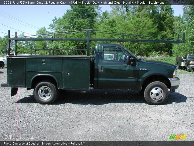 Dark Highland Green Metallic / Medium Parchment 2002 Ford F350 Super Duty XL Regular Cab 4x4 Utility Truck