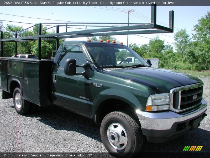 Dark Highland Green Metallic / Medium Parchment 2002 Ford F350 Super Duty XL Regular Cab 4x4 Utility Truck