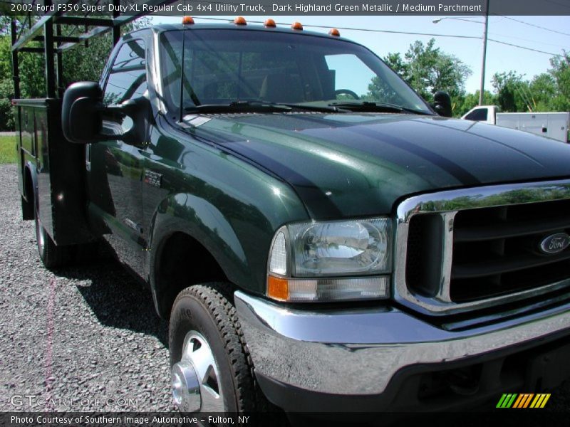 Dark Highland Green Metallic / Medium Parchment 2002 Ford F350 Super Duty XL Regular Cab 4x4 Utility Truck