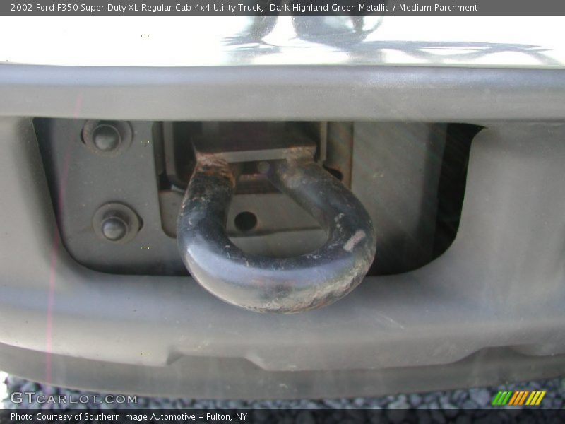 Dark Highland Green Metallic / Medium Parchment 2002 Ford F350 Super Duty XL Regular Cab 4x4 Utility Truck