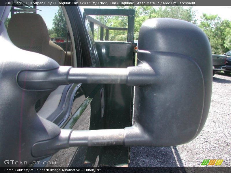 Dark Highland Green Metallic / Medium Parchment 2002 Ford F350 Super Duty XL Regular Cab 4x4 Utility Truck
