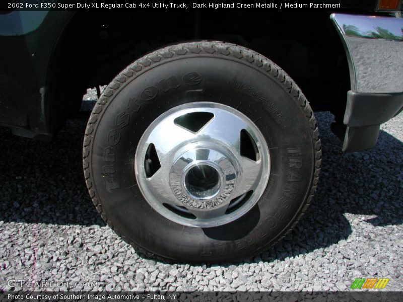 Dark Highland Green Metallic / Medium Parchment 2002 Ford F350 Super Duty XL Regular Cab 4x4 Utility Truck