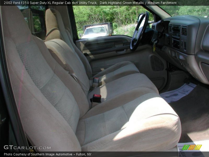 Dark Highland Green Metallic / Medium Parchment 2002 Ford F350 Super Duty XL Regular Cab 4x4 Utility Truck