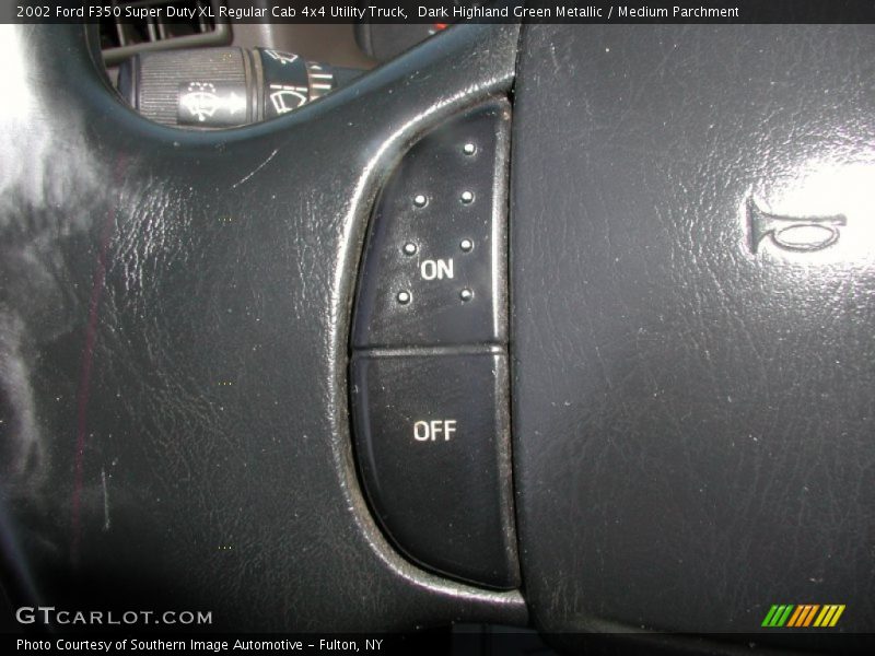 Dark Highland Green Metallic / Medium Parchment 2002 Ford F350 Super Duty XL Regular Cab 4x4 Utility Truck