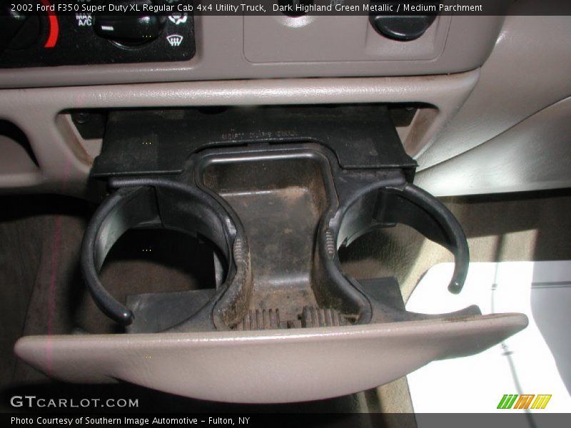 Dark Highland Green Metallic / Medium Parchment 2002 Ford F350 Super Duty XL Regular Cab 4x4 Utility Truck