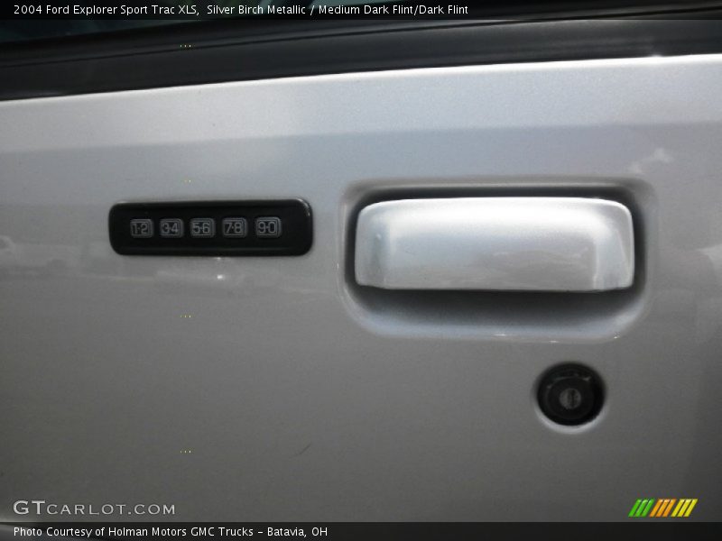 Silver Birch Metallic / Medium Dark Flint/Dark Flint 2004 Ford Explorer Sport Trac XLS