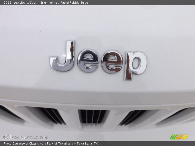 Bright White / Pastel Pebble Beige 2012 Jeep Liberty Sport