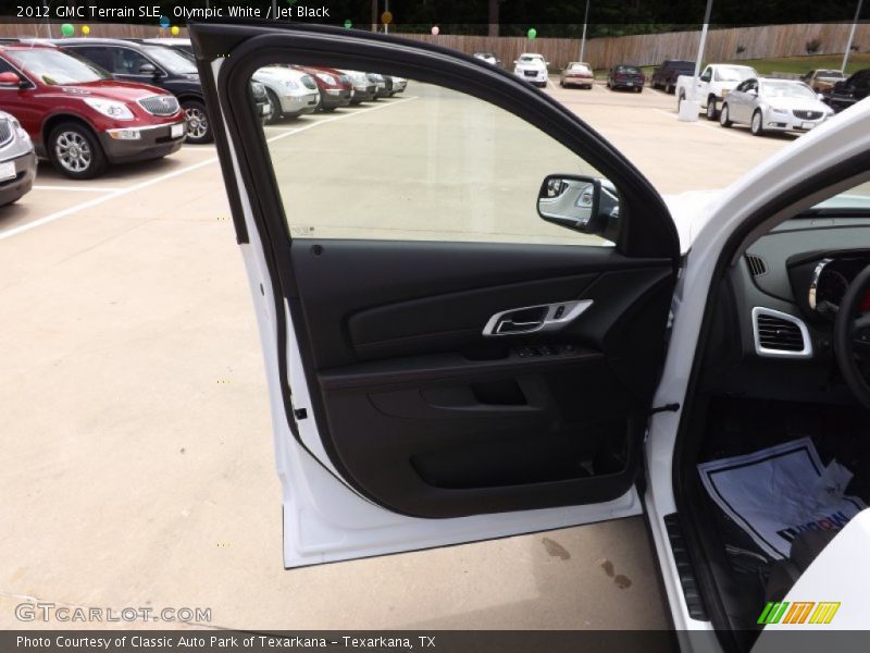Olympic White / Jet Black 2012 GMC Terrain SLE