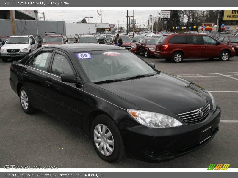 Black / Gray 2005 Toyota Camry LE