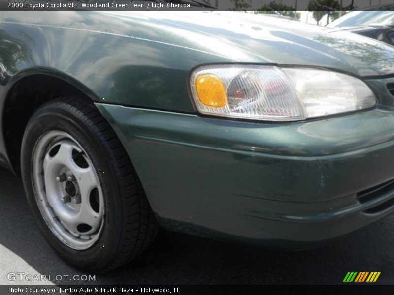 Woodland Green Pearl / Light Charcoal 2000 Toyota Corolla VE