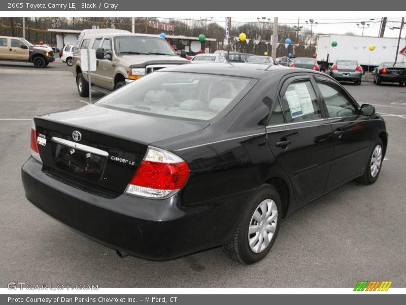 Black / Gray 2005 Toyota Camry LE