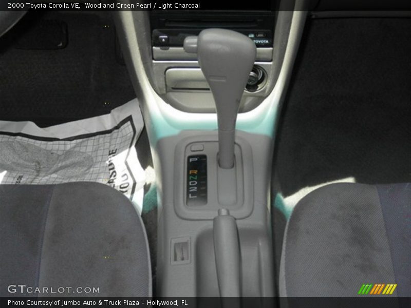 Woodland Green Pearl / Light Charcoal 2000 Toyota Corolla VE