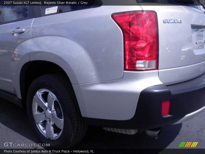 Majestic Silver Metallic / Grey 2007 Suzuki XL7 Limited