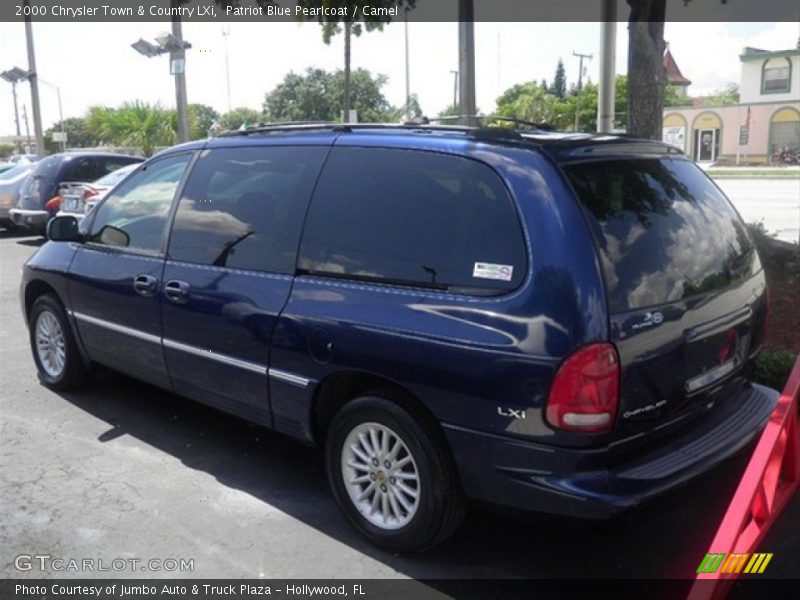 Patriot Blue Pearlcoat / Camel 2000 Chrysler Town & Country LXi