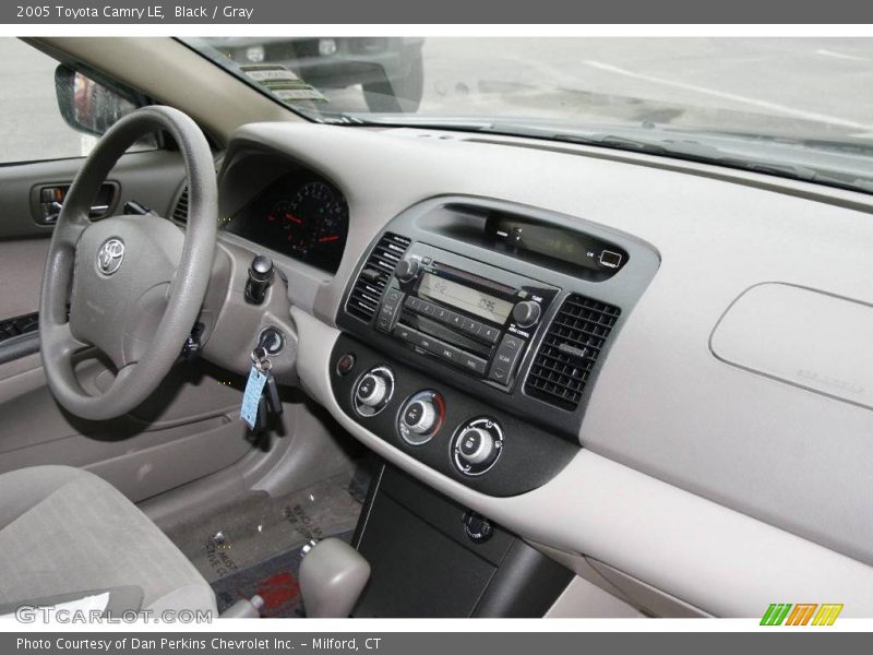 Black / Gray 2005 Toyota Camry LE