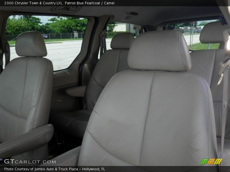 Patriot Blue Pearlcoat / Camel 2000 Chrysler Town & Country LXi