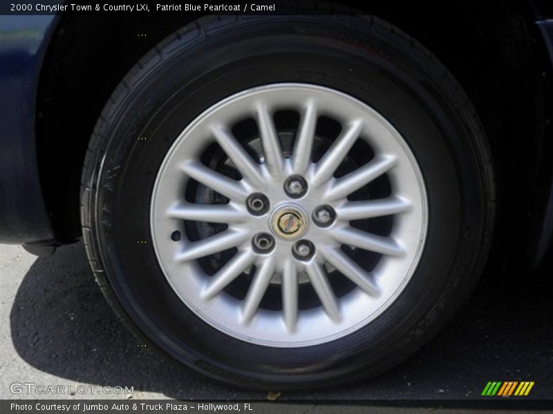 Patriot Blue Pearlcoat / Camel 2000 Chrysler Town & Country LXi