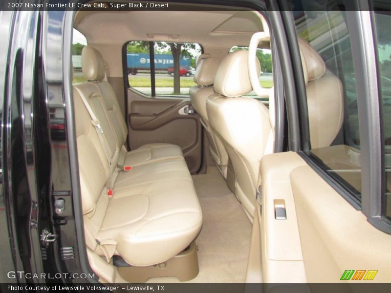 Super Black / Desert 2007 Nissan Frontier LE Crew Cab