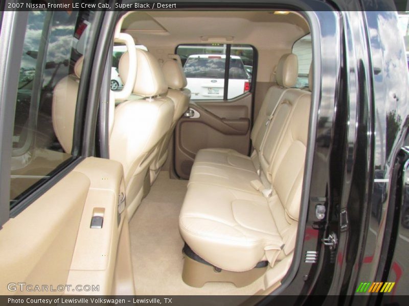 Super Black / Desert 2007 Nissan Frontier LE Crew Cab