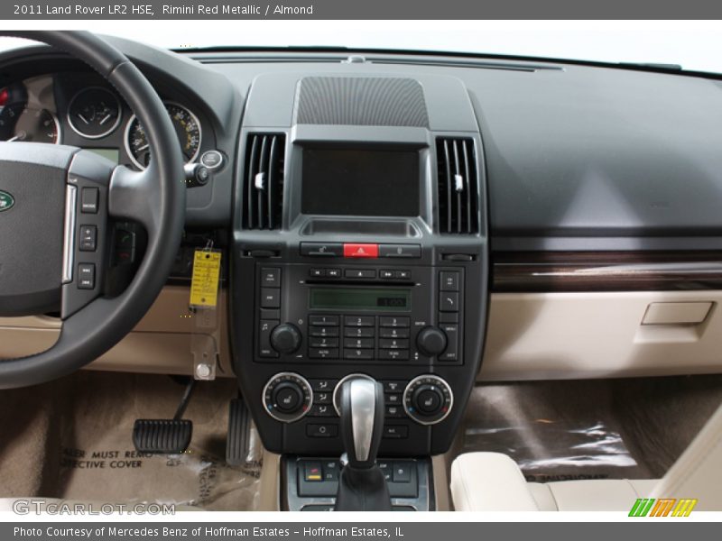 Rimini Red Metallic / Almond 2011 Land Rover LR2 HSE