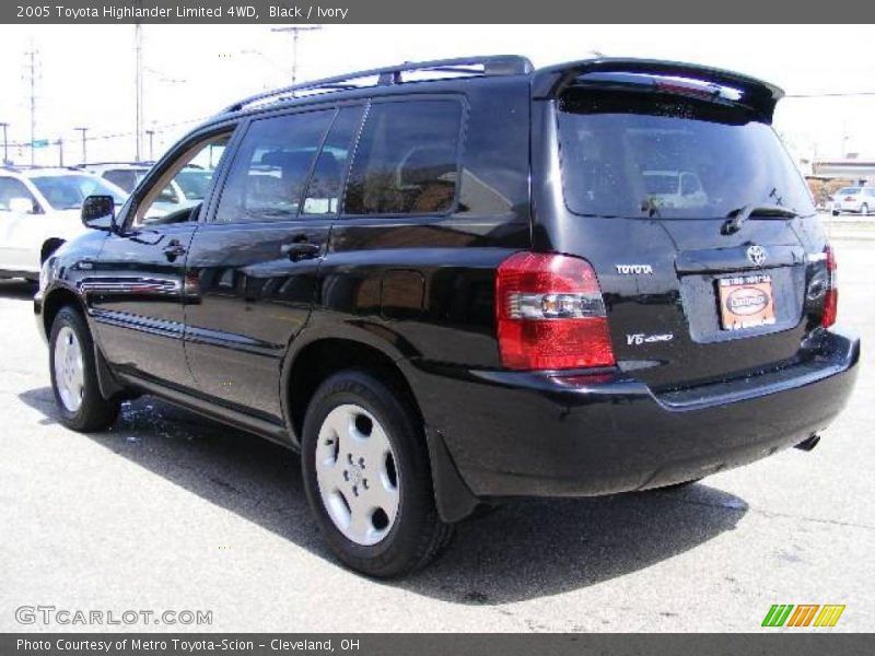 Black / Ivory 2005 Toyota Highlander Limited 4WD