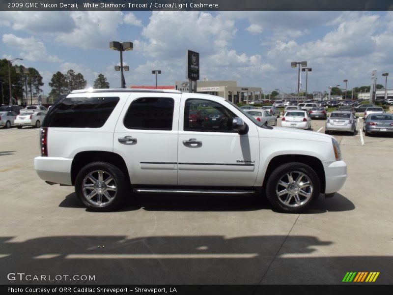 White Diamond Tricoat / Cocoa/Light Cashmere 2009 GMC Yukon Denali