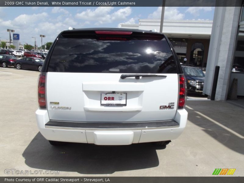 White Diamond Tricoat / Cocoa/Light Cashmere 2009 GMC Yukon Denali