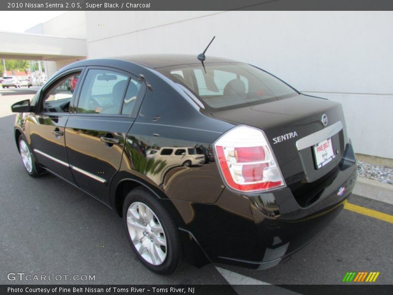 Super Black / Charcoal 2010 Nissan Sentra 2.0 S