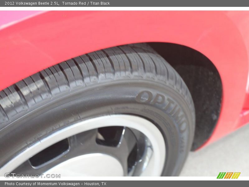 Tornado Red / Titan Black 2012 Volkswagen Beetle 2.5L