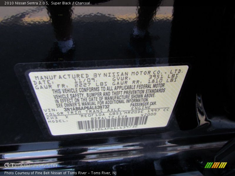 Super Black / Charcoal 2010 Nissan Sentra 2.0 S