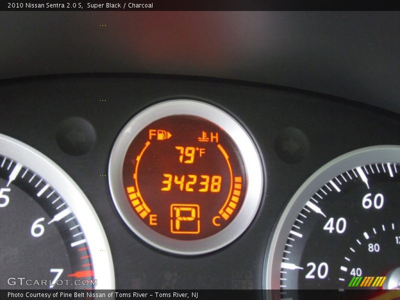 Super Black / Charcoal 2010 Nissan Sentra 2.0 S