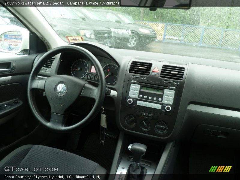 Campanella White / Anthracite 2007 Volkswagen Jetta 2.5 Sedan