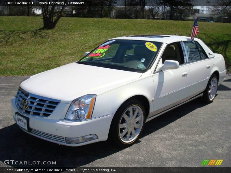 White Lightning / Cashmere 2006 Cadillac DTS