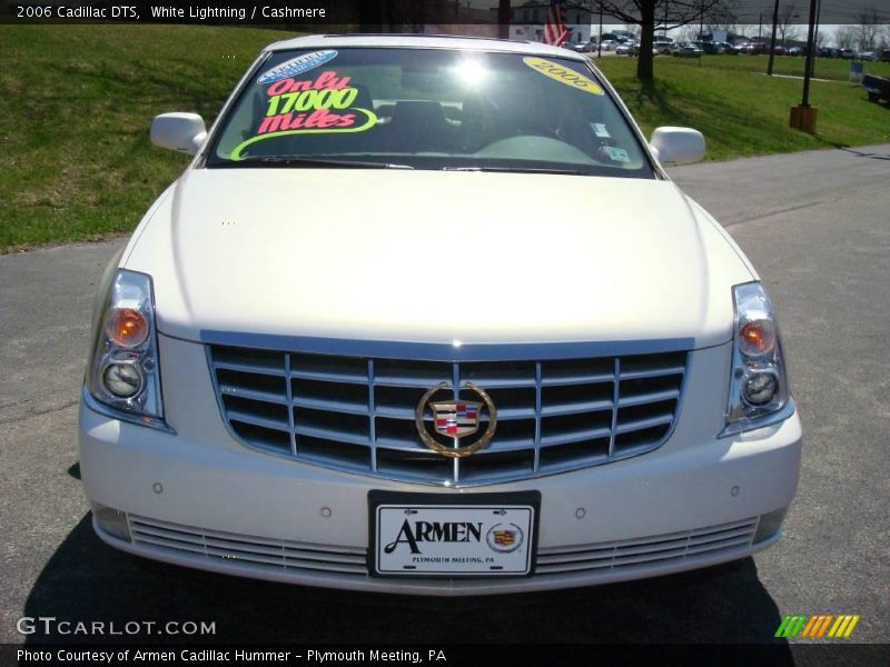 White Lightning / Cashmere 2006 Cadillac DTS