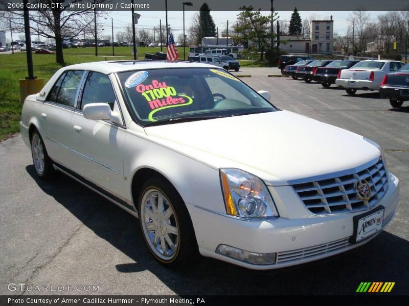 White Lightning / Cashmere 2006 Cadillac DTS