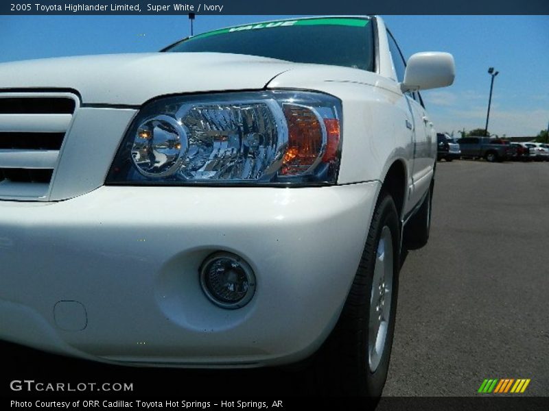Super White / Ivory 2005 Toyota Highlander Limited