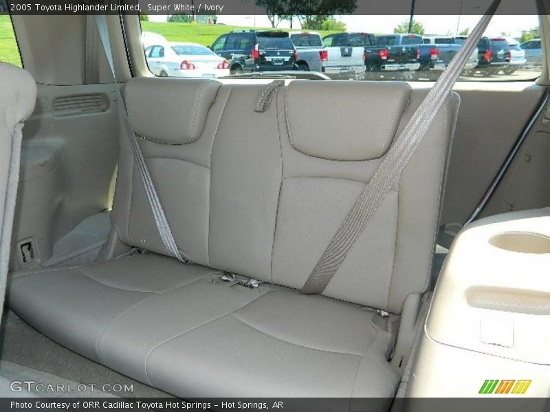 Super White / Ivory 2005 Toyota Highlander Limited
