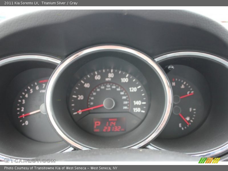 Titanium Silver / Gray 2011 Kia Sorento LX