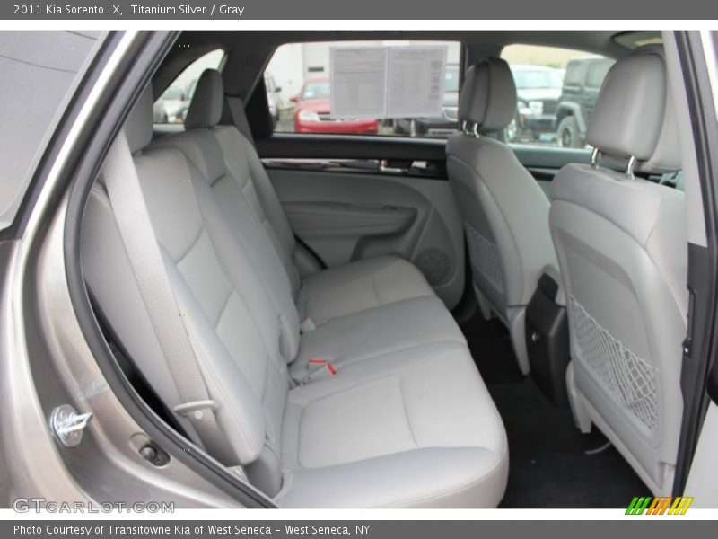 Titanium Silver / Gray 2011 Kia Sorento LX