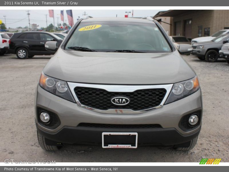 Titanium Silver / Gray 2011 Kia Sorento LX