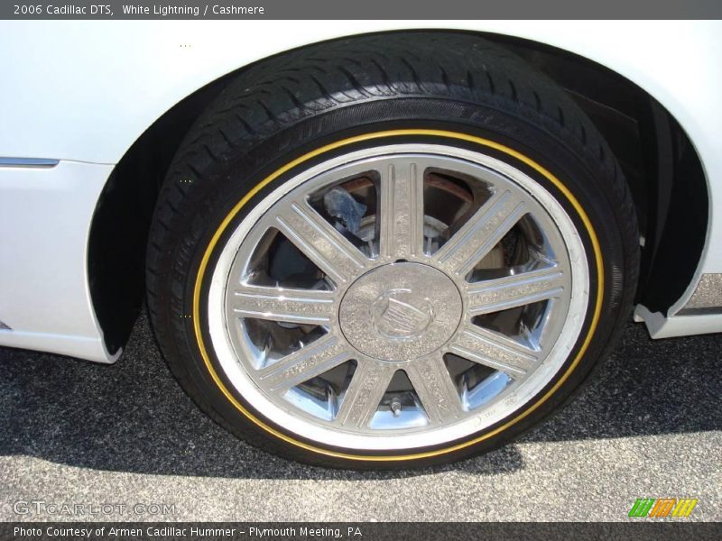 White Lightning / Cashmere 2006 Cadillac DTS