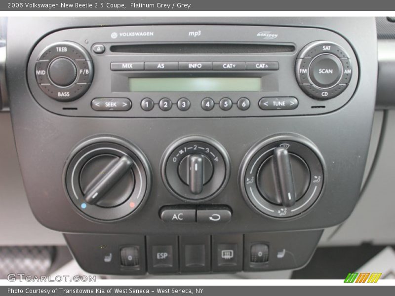 Platinum Grey / Grey 2006 Volkswagen New Beetle 2.5 Coupe