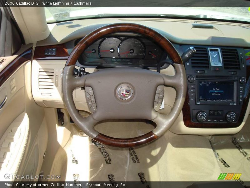 White Lightning / Cashmere 2006 Cadillac DTS