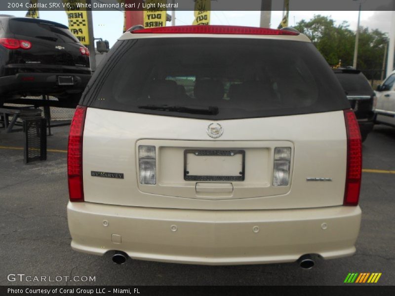 White Diamond Pearl / Light Neutral 2004 Cadillac SRX V6